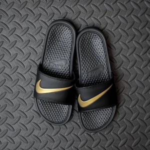 Sandal Nike Pria Grade Ori Vietnam Sandal nike benassi Swoosh sandal pria Slide Sendal Slop Pria